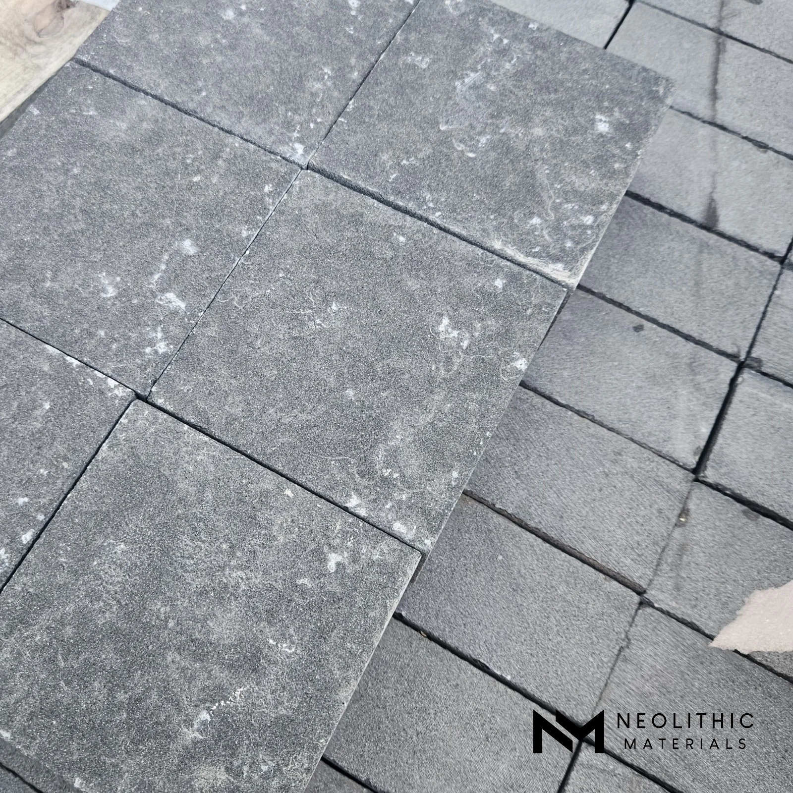 Basalt Cobbles (V) Flamed and Brushed